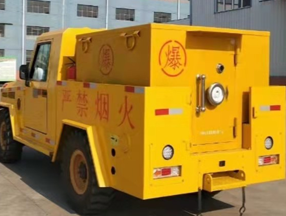 衡山凯龙爆破器材运输车：保障爆破任务的安全运行