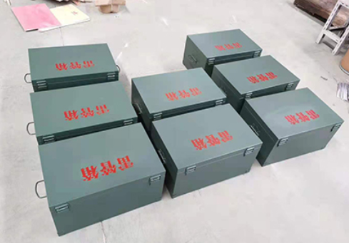 衡山炸药箱和雷管箱一般是怎么存放的？
