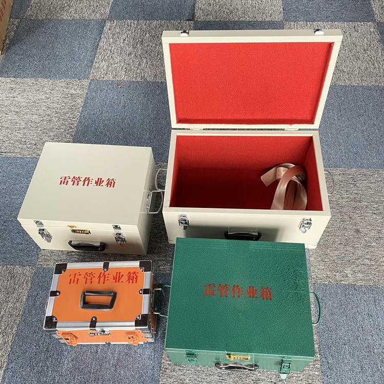 衡山爆破工程作业箱如何选择？玻璃钢与传统材质的全面对比
